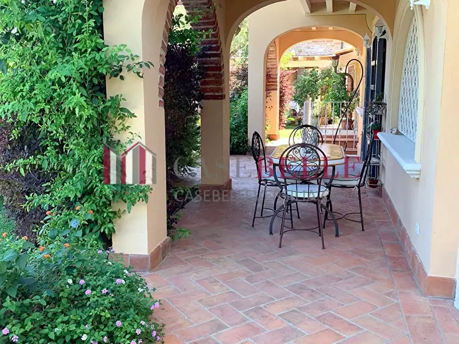 Immagine 72 di Villa in affitto  a Seravezza