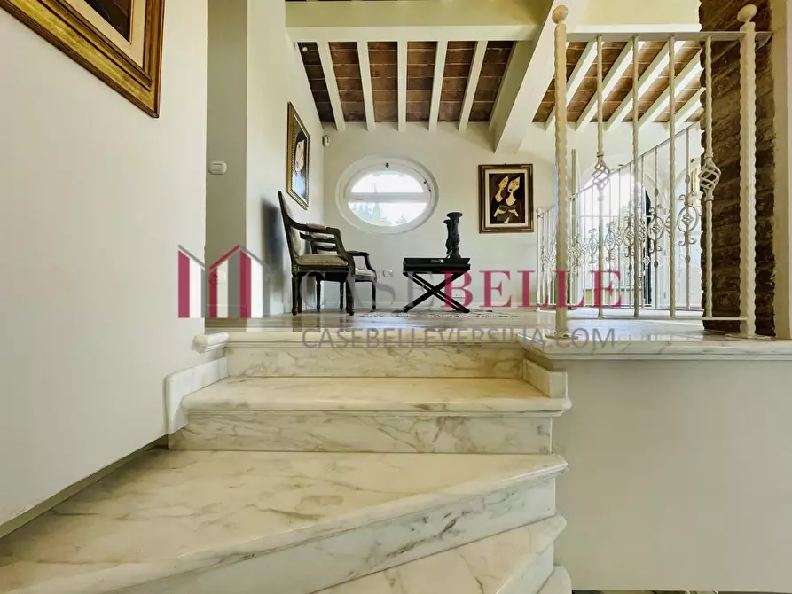 Immagine 51 di Villa in affitto  a Seravezza