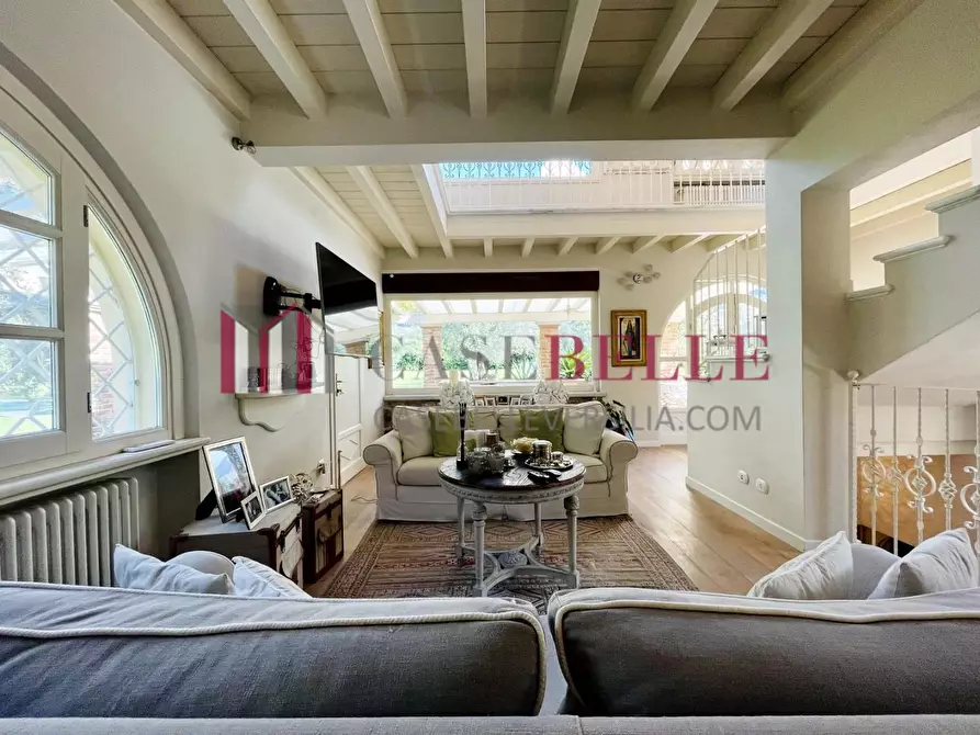 Immagine 19 di Villa in affitto  a Seravezza