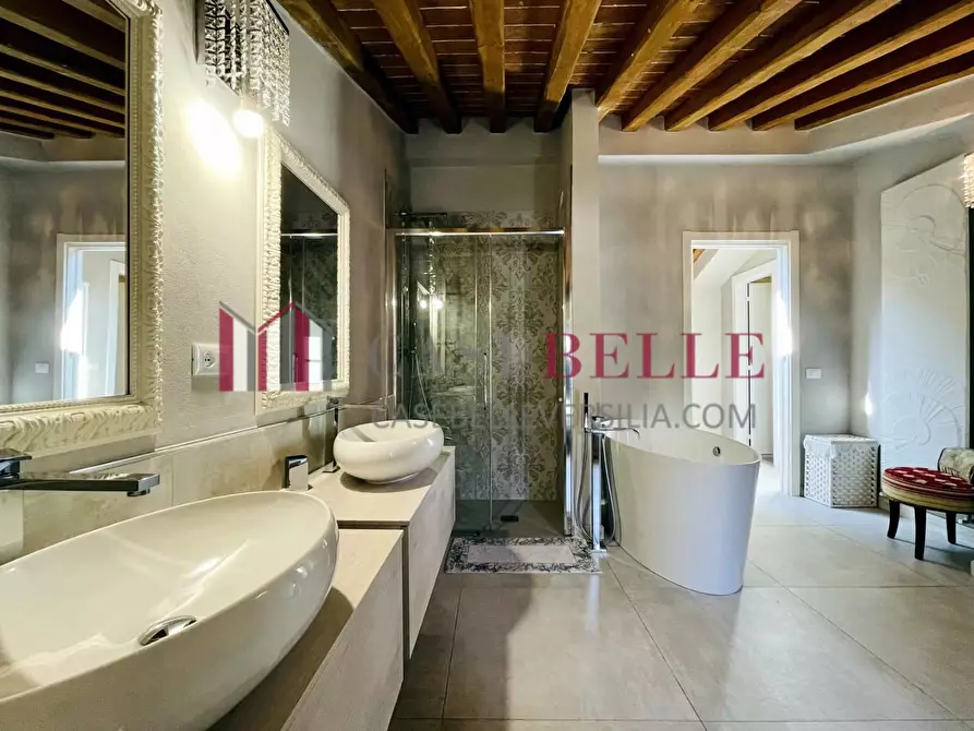 Immagine 77 di Villa in affitto  a Seravezza