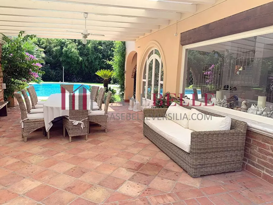 Immagine 70 di Villa in affitto  a Seravezza