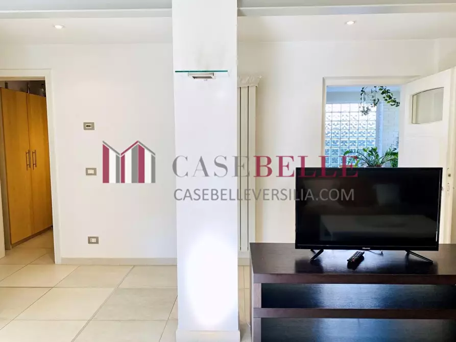 Immagine 10 di Villa in vendita  a Camaiore