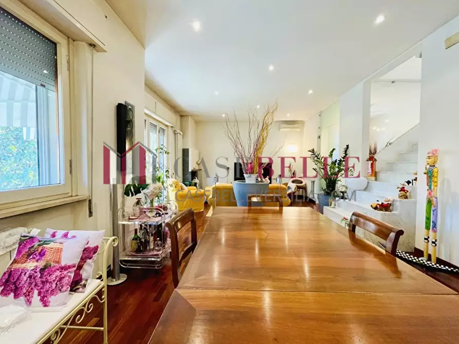 Immagine 46 di Villa in vendita  a Camaiore