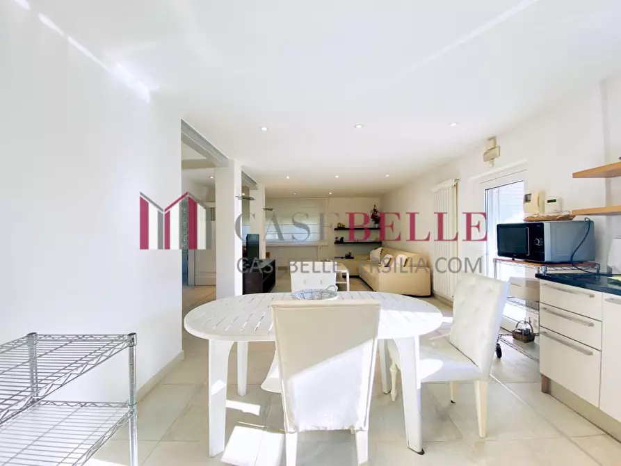 Immagine 9 di Villa in vendita  a Camaiore