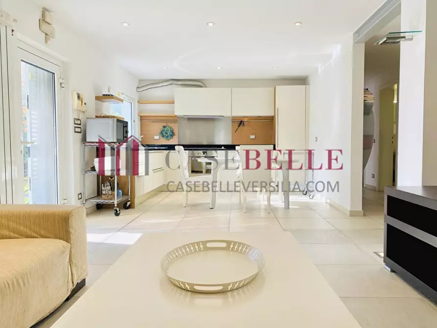 Immagine 5 di Villa in vendita  a Camaiore