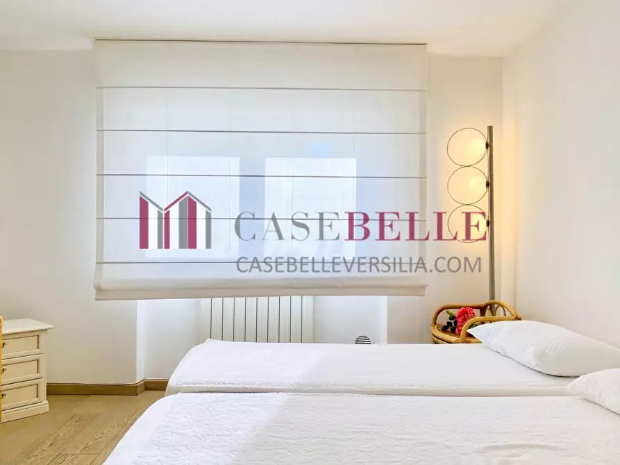 Immagine 33 di Villa in vendita  a Camaiore