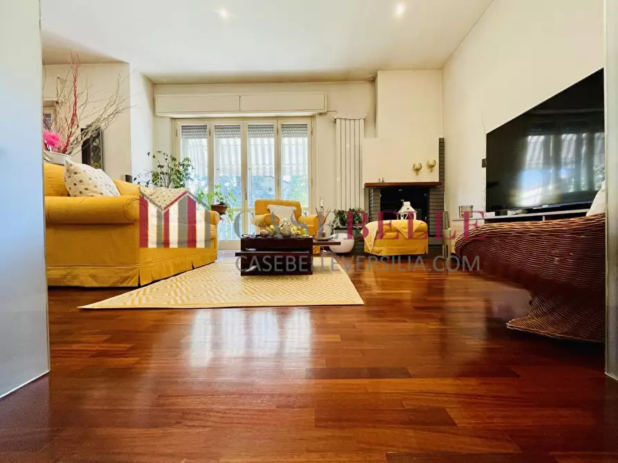 Immagine 36 di Villa in vendita  a Camaiore