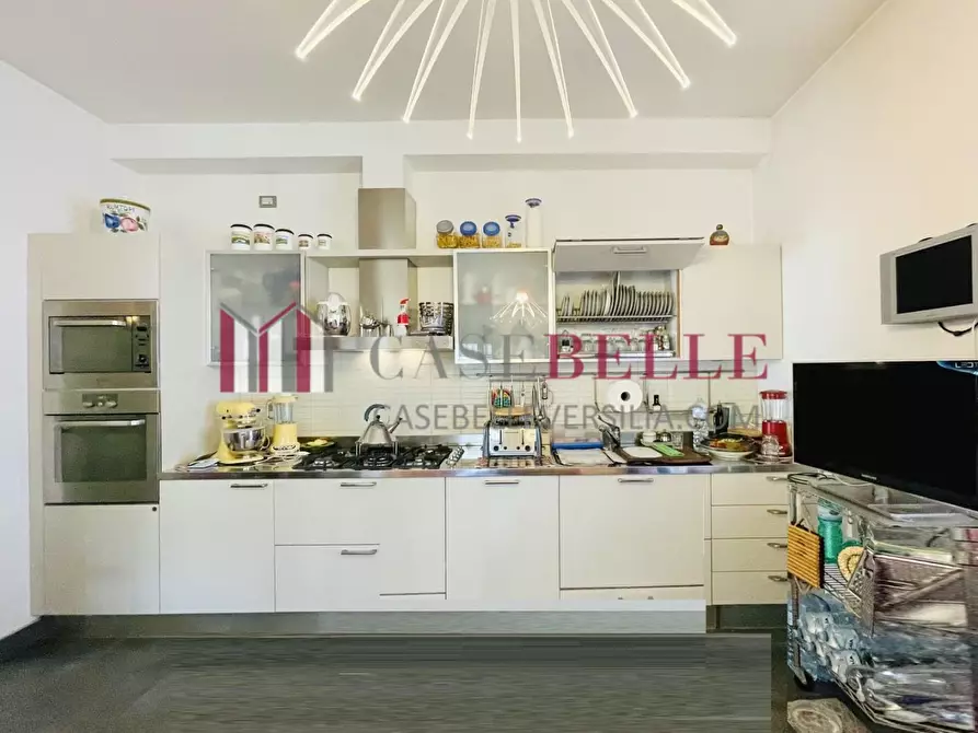 Immagine 44 di Villa in vendita  a Camaiore