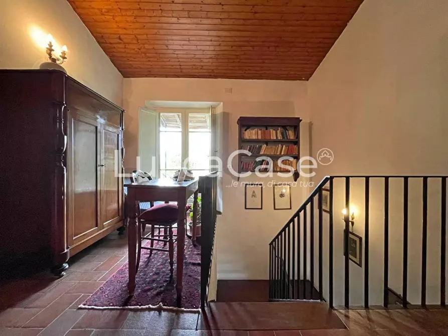 Immagine 30 di Casa colonica in vendita  a Lucca