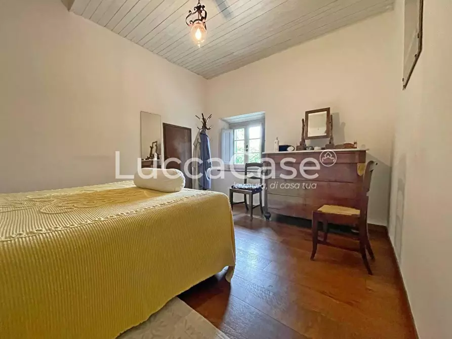 Immagine 29 di Casa colonica in vendita  a Lucca