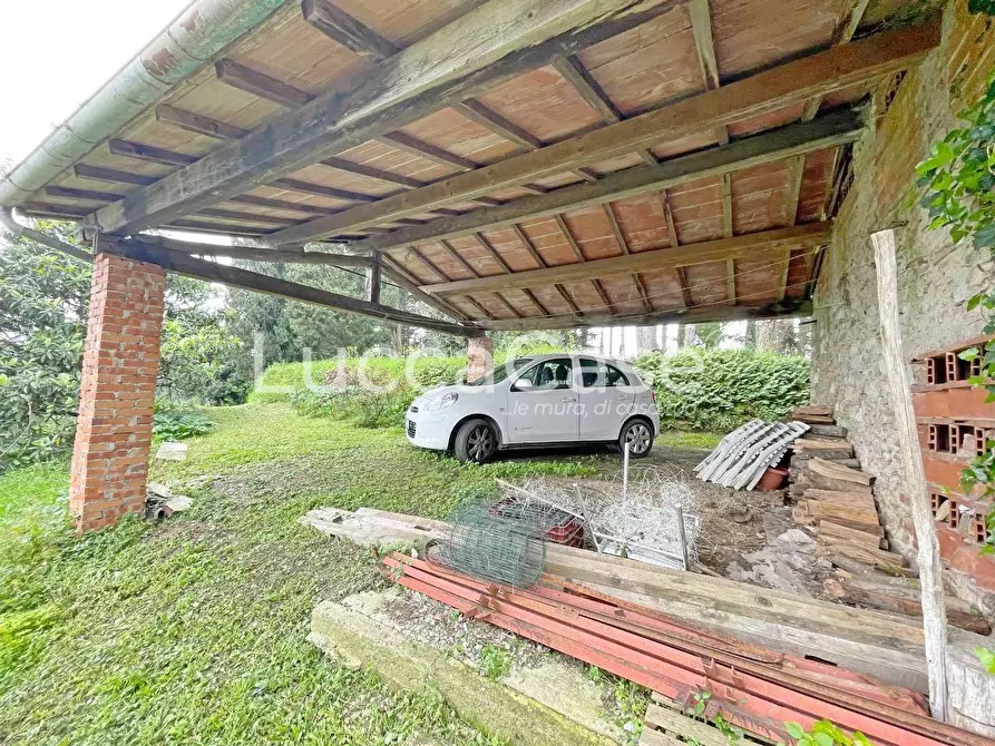 Immagine 73 di Casa colonica in vendita  a Lucca