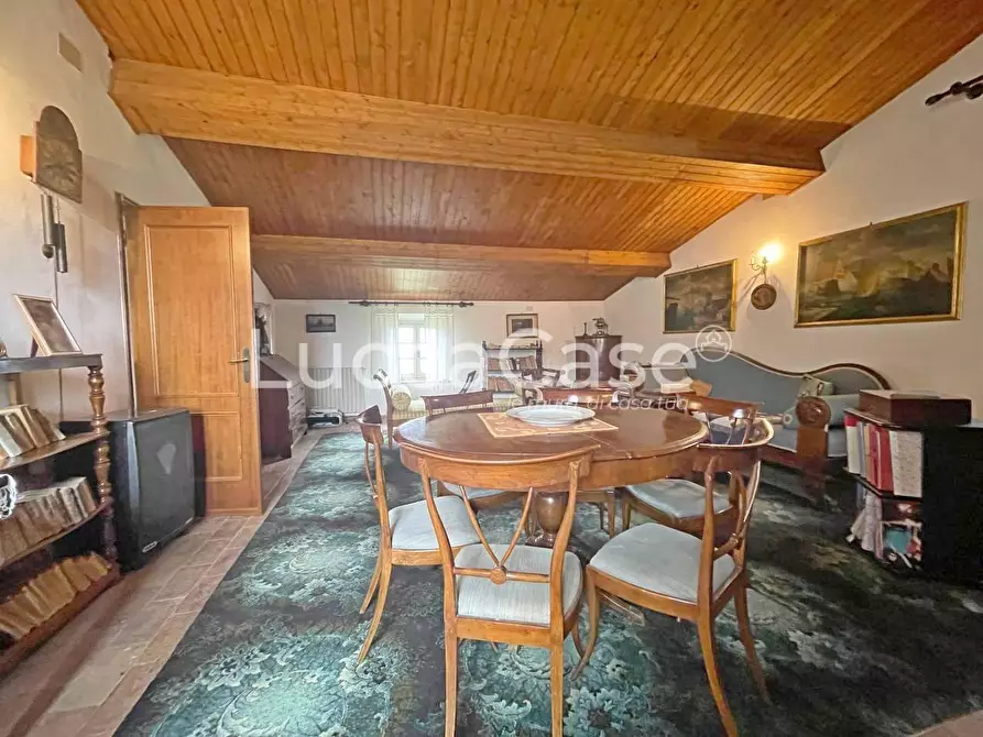 Immagine 33 di Casa colonica in vendita  a Lucca