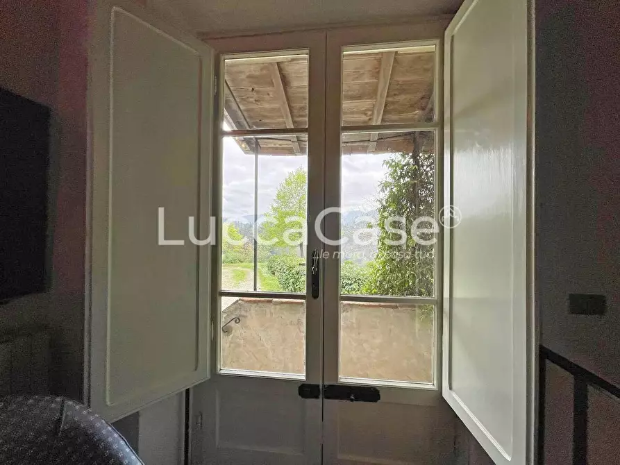 Immagine 63 di Casa colonica in vendita  a Lucca