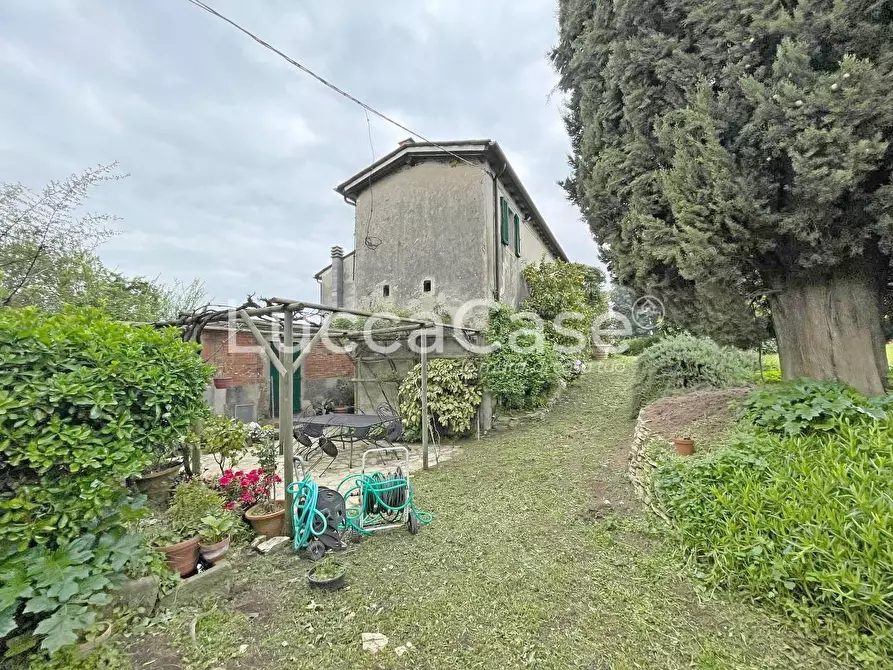 Immagine 68 di Casa colonica in vendita  a Lucca