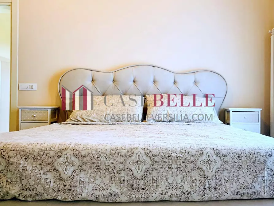 Immagine 18 di Villa in affitto  a Seravezza