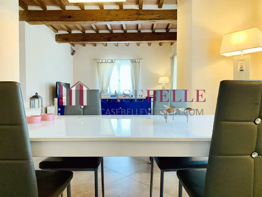 Immagine 7 di Villa in affitto  a Seravezza