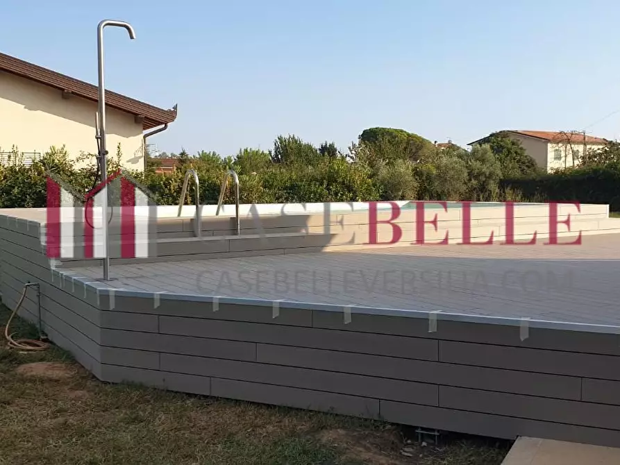 Immagine 53 di Villa in affitto  a Seravezza