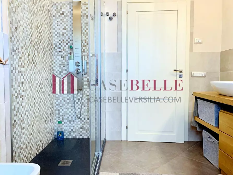 Immagine 29 di Villa in affitto  a Seravezza