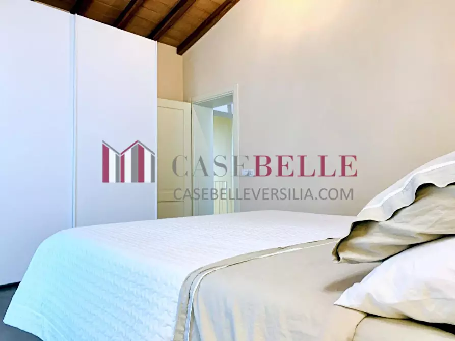 Immagine 33 di Villa in affitto  a Seravezza