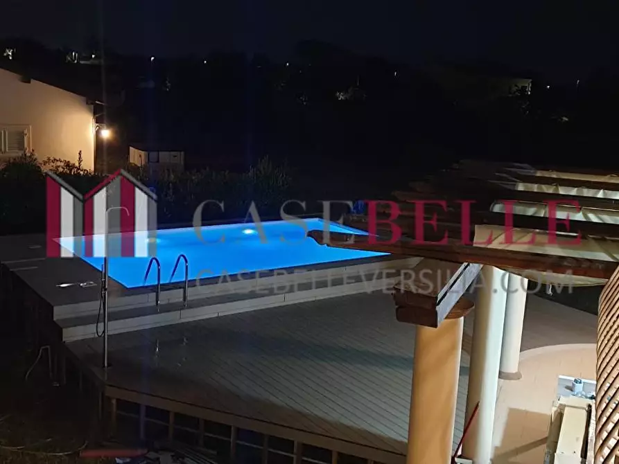 Immagine 54 di Villa in affitto  a Seravezza