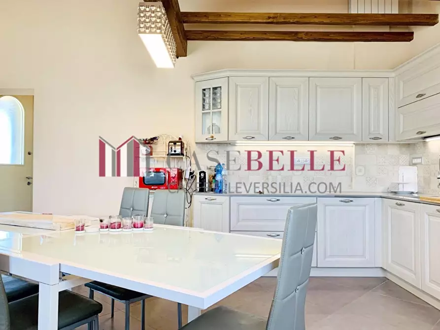 Immagine 42 di Villa in affitto  a Seravezza