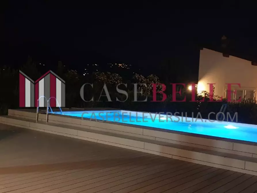 Immagine 52 di Villa in affitto  a Seravezza