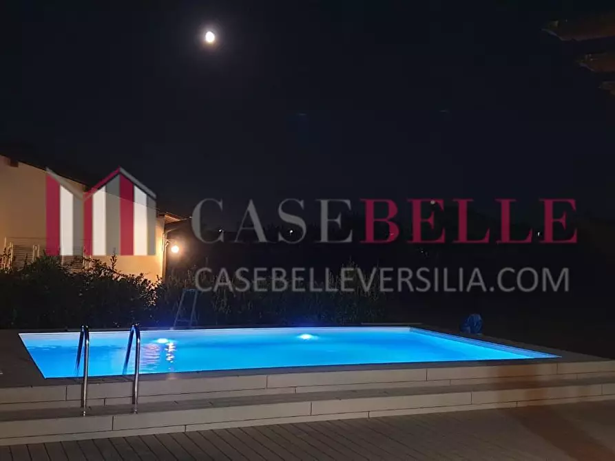 Immagine 51 di Villa in affitto  a Seravezza