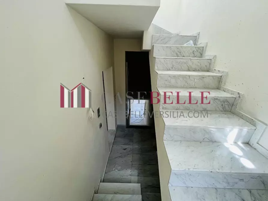 Immagine 14 di Mansarda in vendita  a Pietrasanta