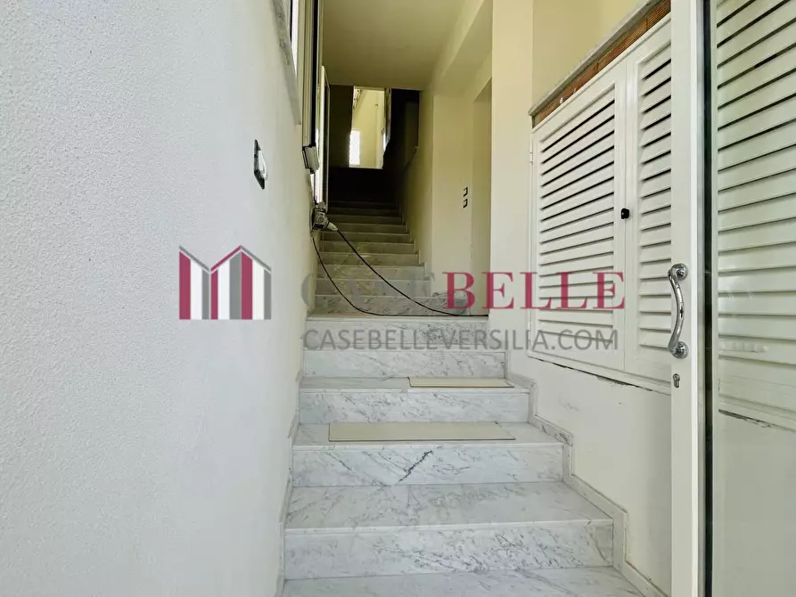 Immagine 15 di Mansarda in vendita  a Pietrasanta