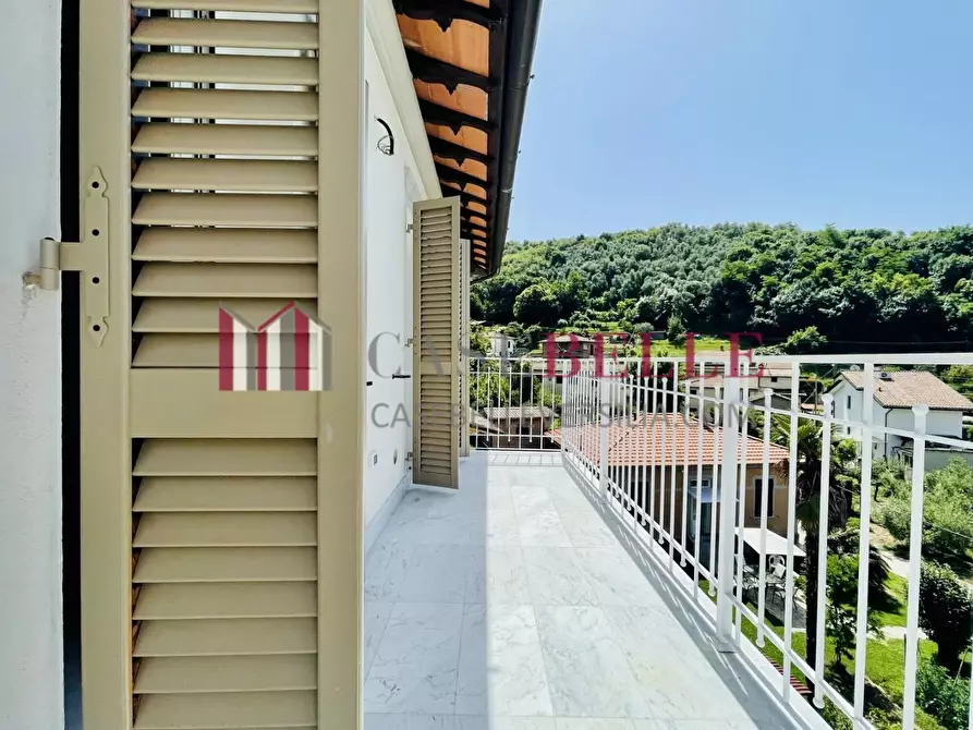 Immagine 5 di Mansarda in vendita  a Pietrasanta