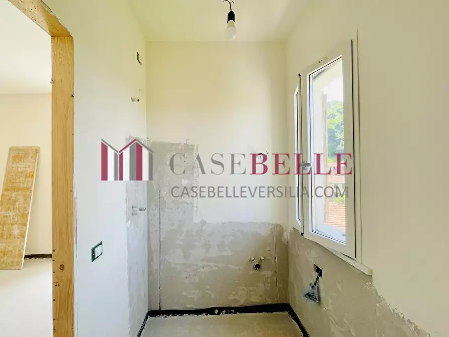 Immagine 11 di Mansarda in vendita  a Pietrasanta