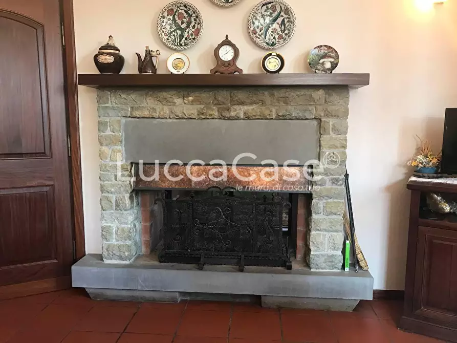 Immagine 18 di Villa in vendita  a Barga