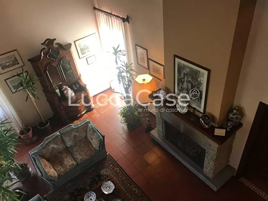 Immagine 45 di Villa in vendita  a Barga