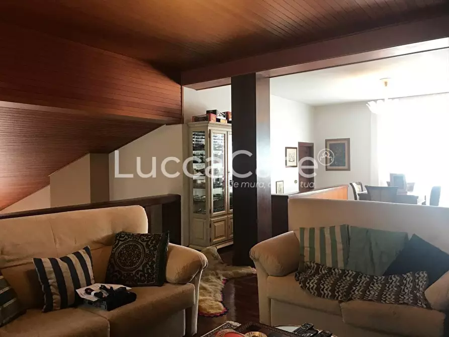 Immagine 48 di Villa in vendita  a Barga