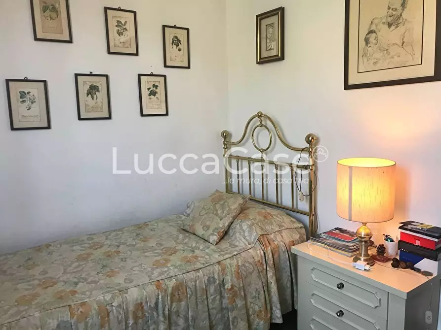 Immagine 34 di Villa in vendita  a Barga