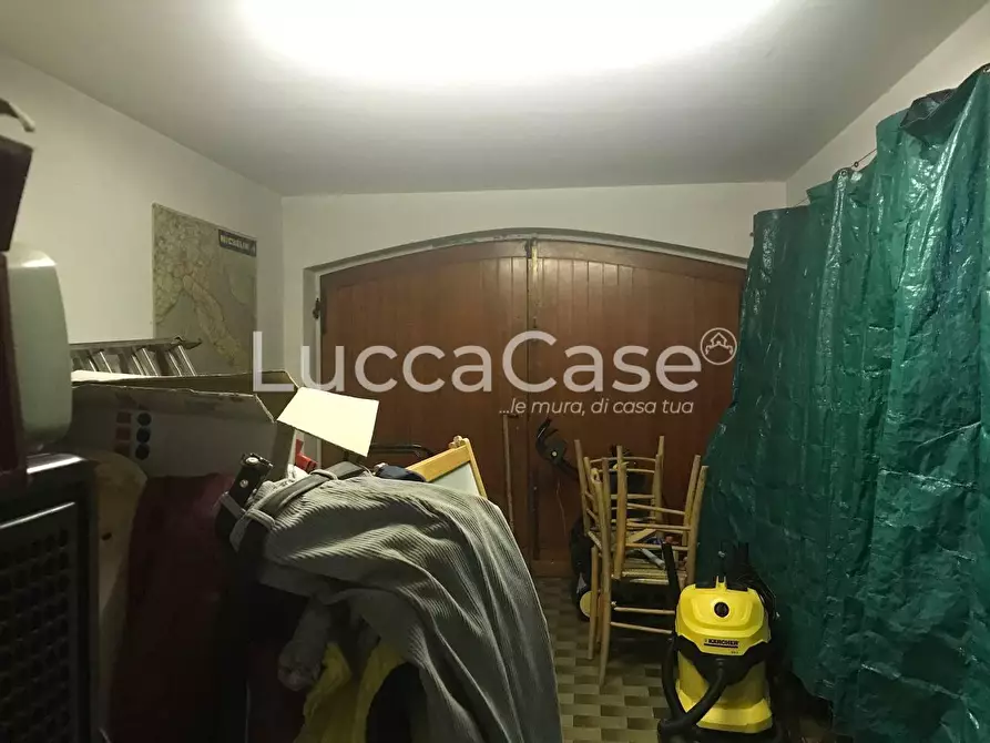 Immagine 60 di Villa in vendita  a Barga