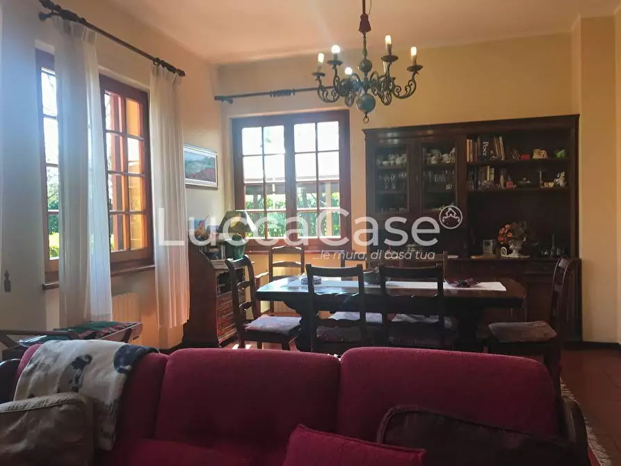 Immagine 14 di Villa in vendita  a Barga