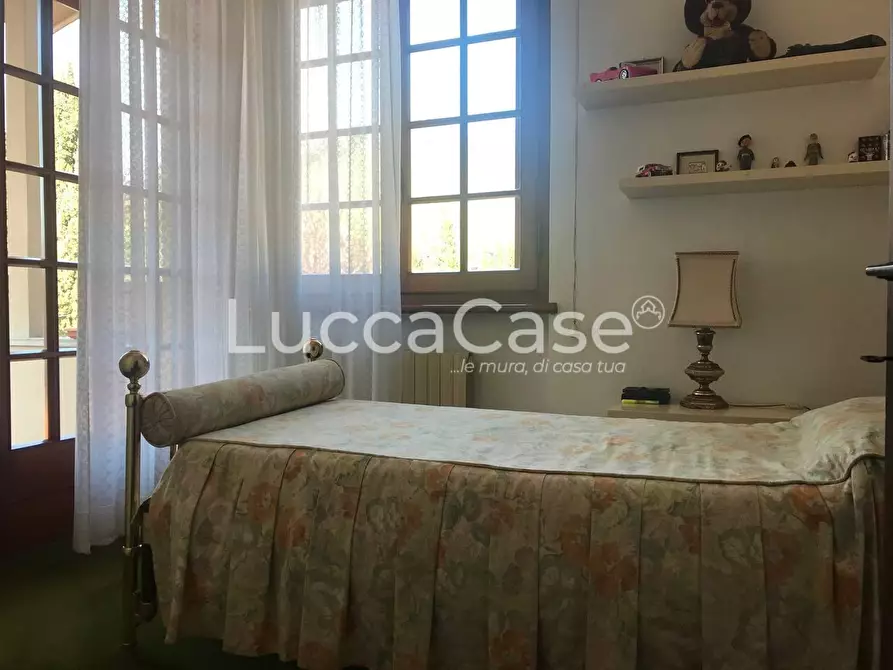 Immagine 37 di Villa in vendita  a Barga