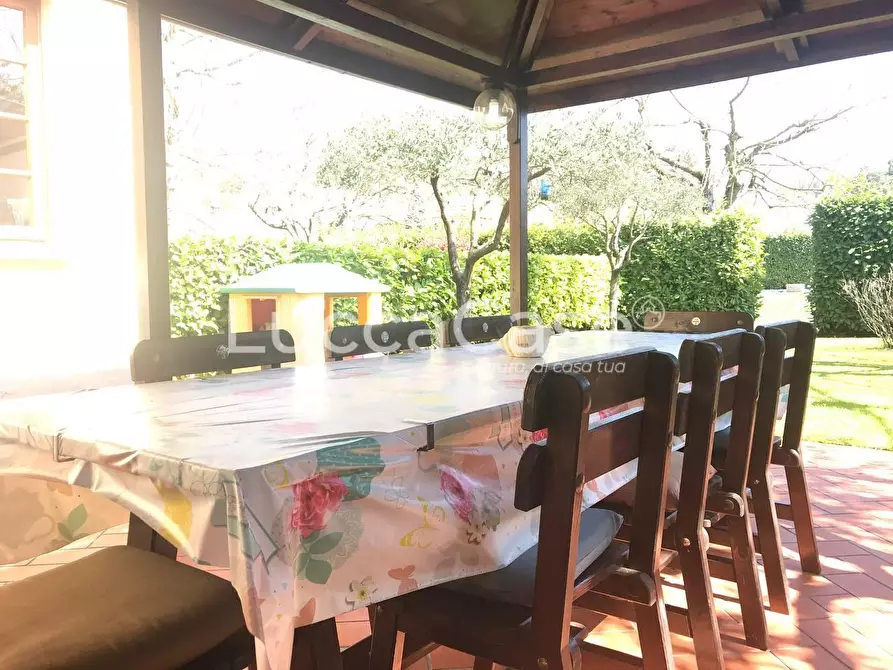 Immagine 7 di Villa in vendita  a Barga