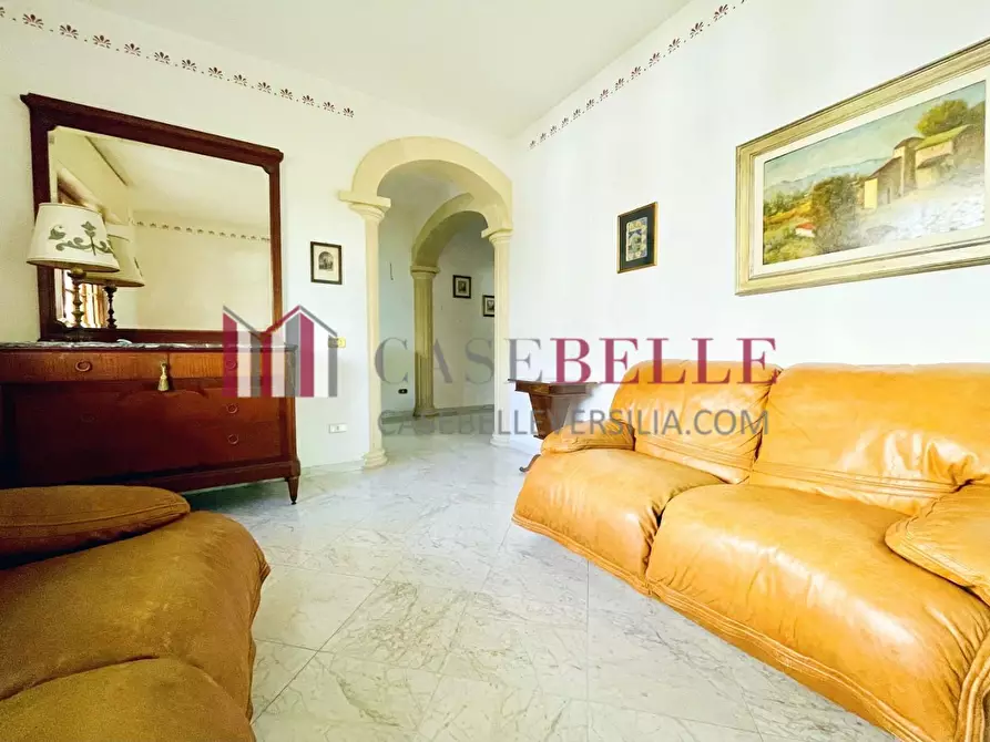 Immagine 2 di Casa semindipendente in vendita  a Viareggio