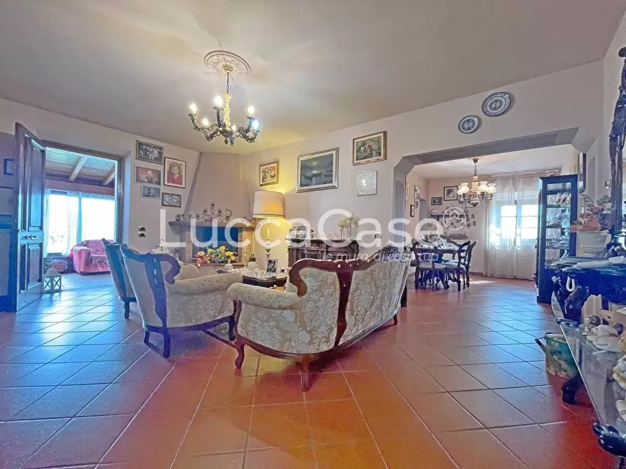 Immagine 28 di Casa colonica in vendita  a Pescaglia