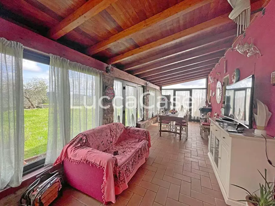 Immagine 27 di Casa colonica in vendita  a Pescaglia