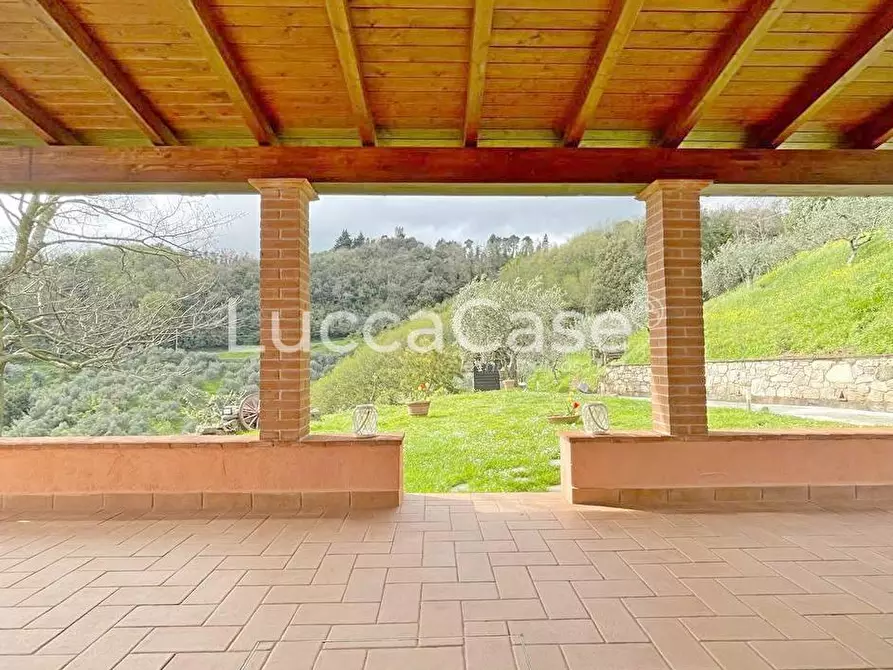 Immagine 31 di Casa colonica in vendita  a Pescaglia