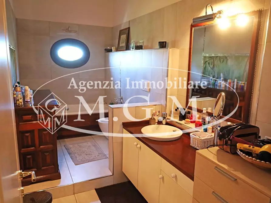 Immagine 15 di Appartamento in vendita  a Pontedera