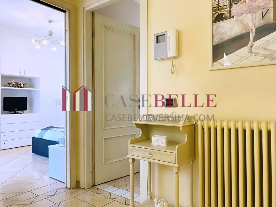 Immagine 57 di Villa in vendita  a Viareggio
