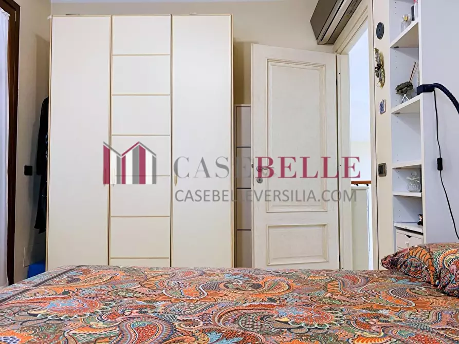 Immagine 62 di Villa in vendita  a Viareggio