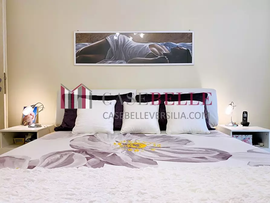 Immagine 37 di Villa in vendita  a Viareggio