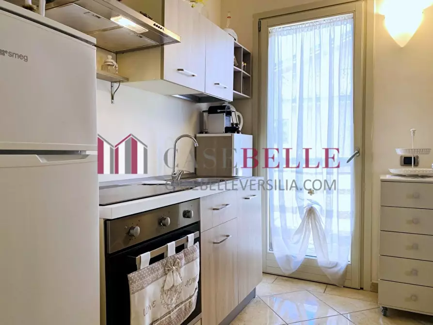 Immagine 51 di Villa in vendita  a Viareggio