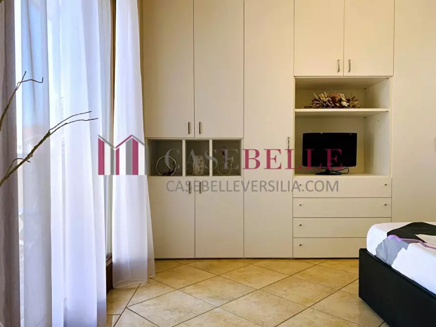 Immagine 68 di Villa in vendita  a Viareggio