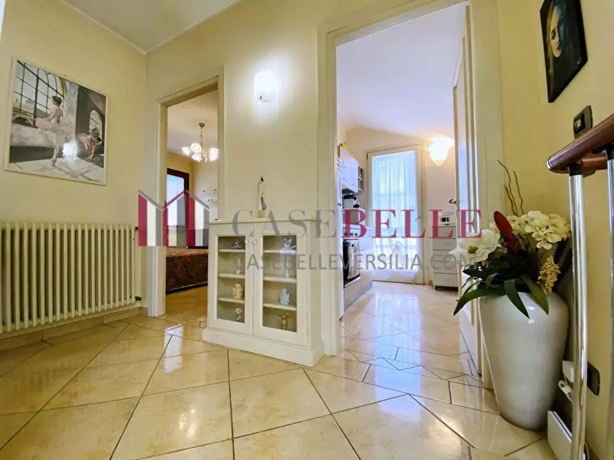 Immagine 50 di Villa in vendita  a Viareggio
